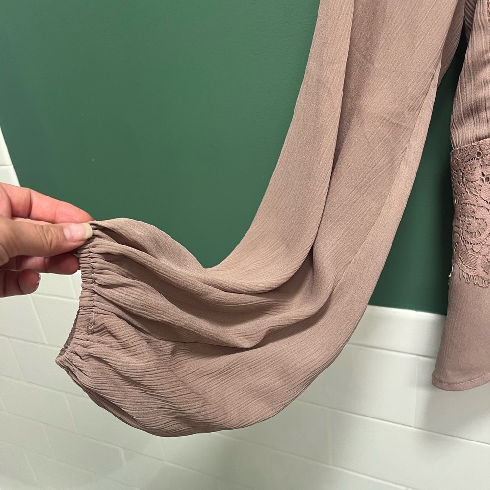 Lulus blouse - Picture 2 of 4